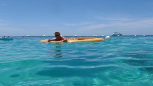 Cayman Waters.JPG © Ian & Andrea Treleaven